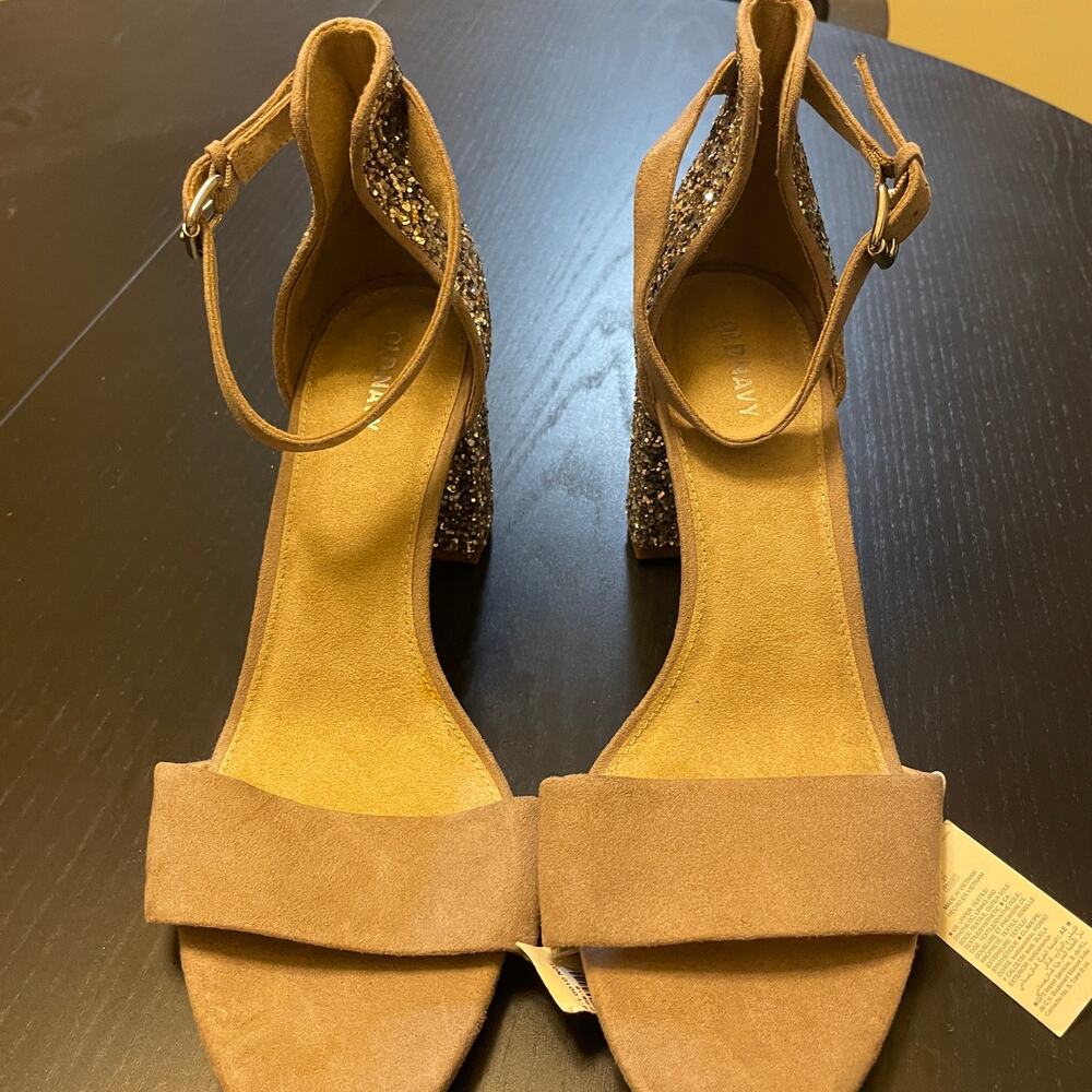 NWT Old Navy Faux Suede Glitter Block Heel Sandals - Women Size 10 - Beige